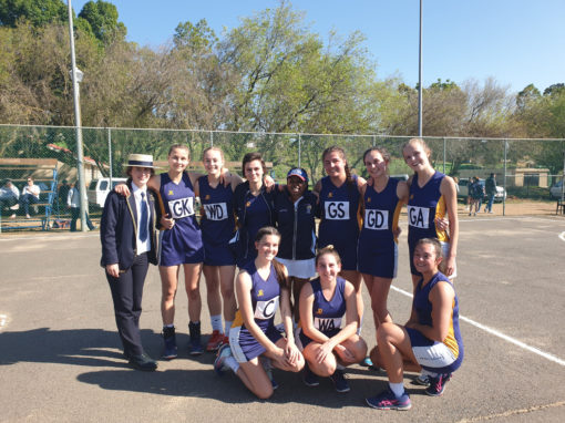 Netbal teen Dirkie Uys